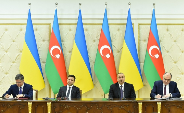 azerbaycan-ukrayna-senedleri-imzalanib